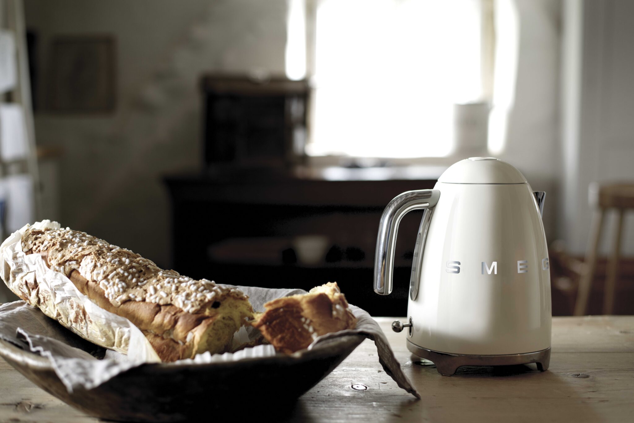 bollitore-smeg-bianco